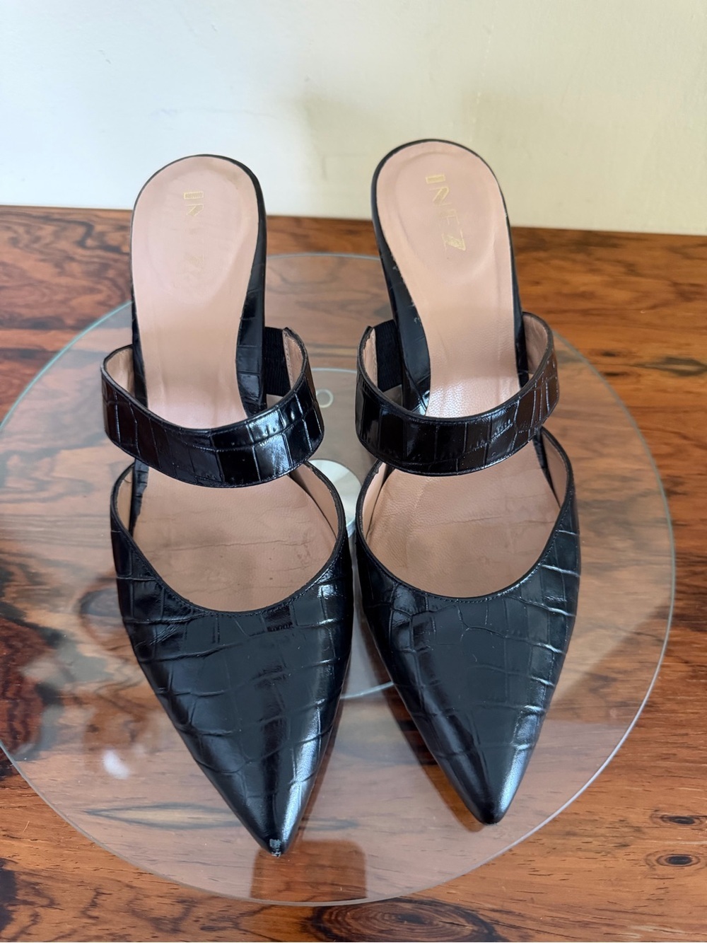 Inez Mora Mule in Black Croc size 8.5